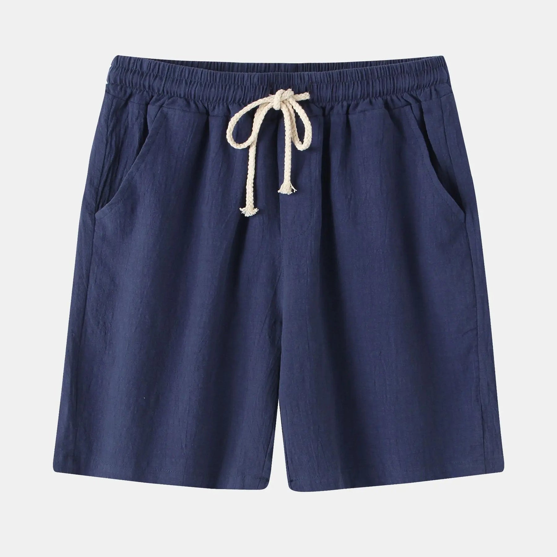 Bermuda de Linho Masculina Romenzi RZ501 feita em linho de alta qualidade, leve e respirável, com caimento clássico e elegante para estilo sofisticado.