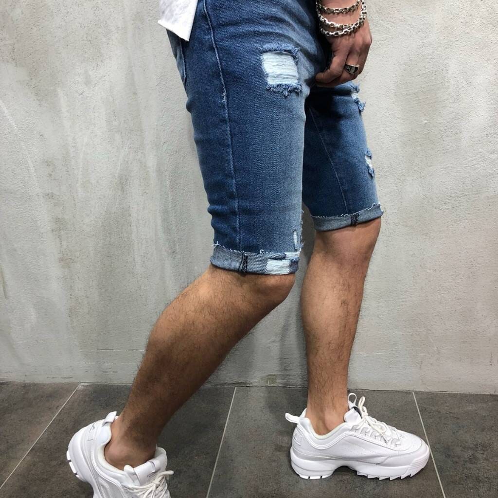 Bermuda Jeans Masculina Phelipo Romenzi RZ508 feita em jeans premium, design moderno e caimento impecável, unindo conforto, estilo e versatilidade.