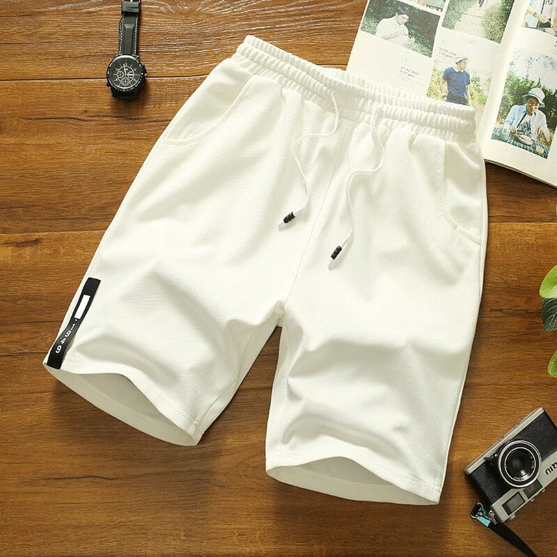 Bermuda Masculina Casual Essential Romenzi RZ518 feita em poliéster de alta qualidade, com cintura elástica, caimento moderno e estilo versátil casual.