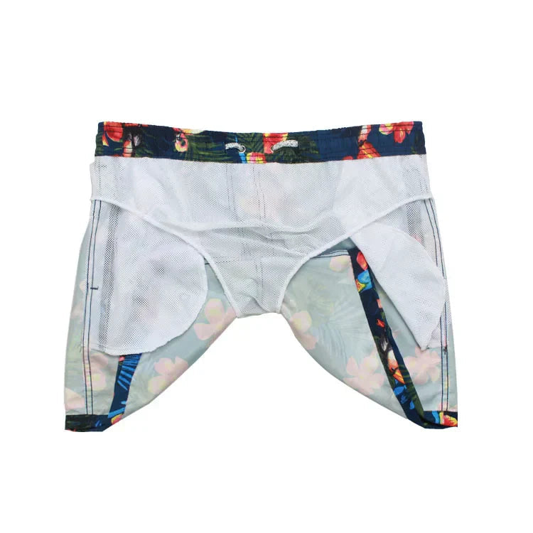 Bermuda Masculina Estampada Romenzi RZ507 em algodão premium, leve e respirável, com estampa sofisticada, ajuste perfeito e estilo versátil para dias casuais.