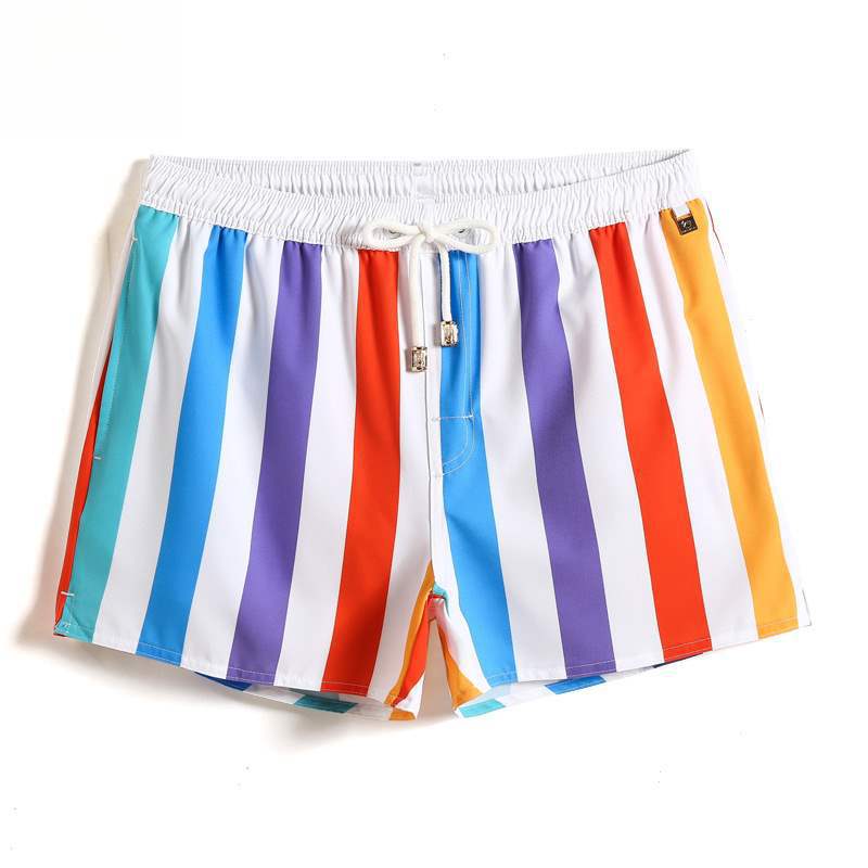 Bermuda Masculina Praia Listrada Romenzi RZ504 em tecido leve e respirável, estampa listrada clássica e modelagem moderna para estilo versátil e elegante.