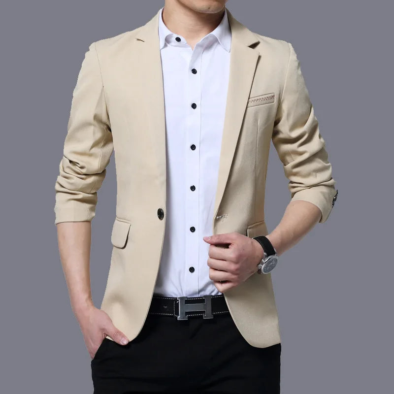 Blazer Masculino Romenzi Carlsen RZ054, feito com material de alfaiataria e costura impecável. Combina durabilidade e estilo para diversas ocasiões.