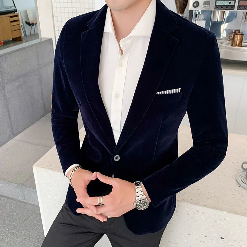 Blazer Masculino Romenzi Elegante RZ055 com tecnologia térmica e design elegante. Ideal para eventos especiais, sociais e casuais.