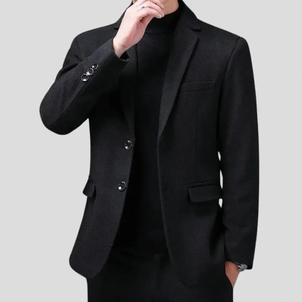 Blazer Masculino Slim Herrera Romenzi RZ061, com design slim fit, moderno e confortável. Disponível em materiais de alta qualidade.