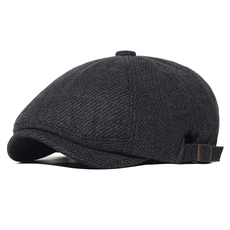 Boina Masculina Beret Vintage Romenzi RZ276 com design clássico, confeccionada em poliéster premium, ajuste confortável e cores preta, cáqui, marrom, azul marinho e grafite.