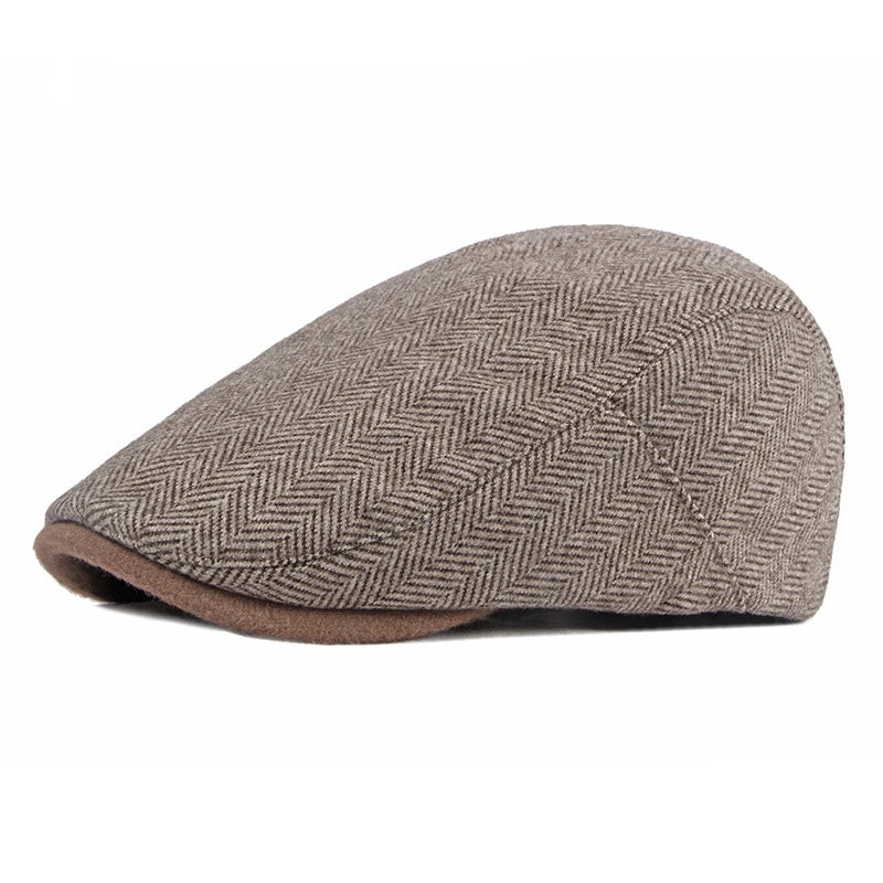 Boina Masculina Scotland Romenzi RZ266 com design clássico, materiais premium e ajuste ergonômico. Ideal para ocasiões casuais e formais com máxima sofisticação