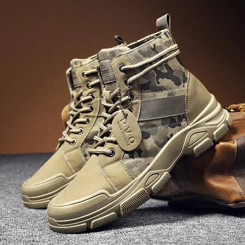 Bota Masculina Camuflada Speed Romenzi RZ286 feita em couro legítimo com solado antiderrapante e visual camuflado. Ideal para uso casual e formal.