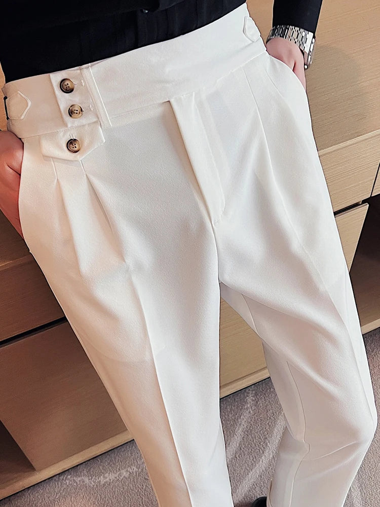 Calça Alfaiataria Masculina Romenzi RZ253 com design sofisticado e acabamento impecável. Ideal para versatilidade e elegância em diversas ocasiões.