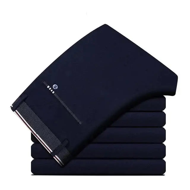 Calça Social Masculina Romenzi Meyer RZ252 com design elegante e materiais de alta qualidade. Perfeita para conforto e estilo em todas as ocasiões.