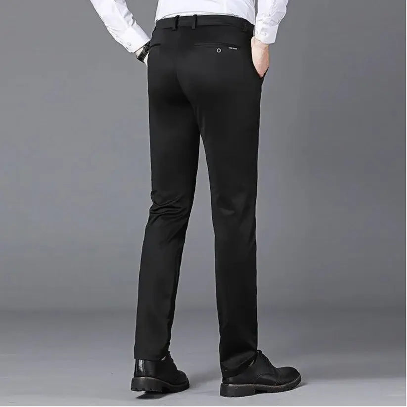 Calça Social Masculina Romenzi Meyer RZ252 com design elegante e materiais de alta qualidade. Perfeita para conforto e estilo em todas as ocasiões.