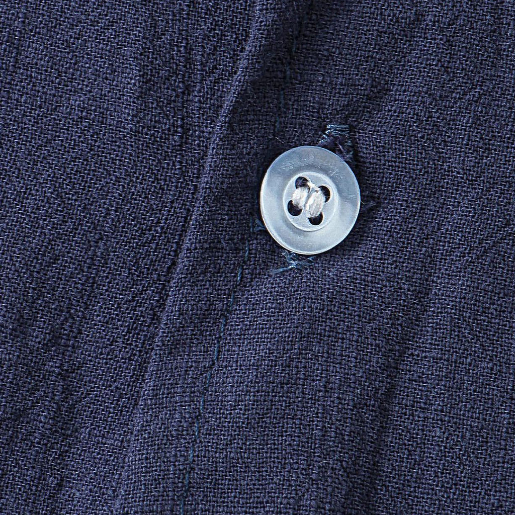 Camisa de Linho Romenzi Portofino RZ569 feita em linho premium, com caimento impecável e design elegante que combina frescor, conforto e estilo casual.
