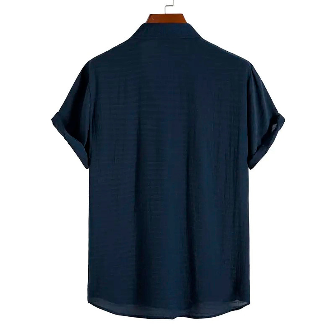 Camisa Manga Curta Básica Romenzi Modern RZ571 feita em tecido de alta qualidade, com design clean e caimento impecável que une conforto e sofisticação.
