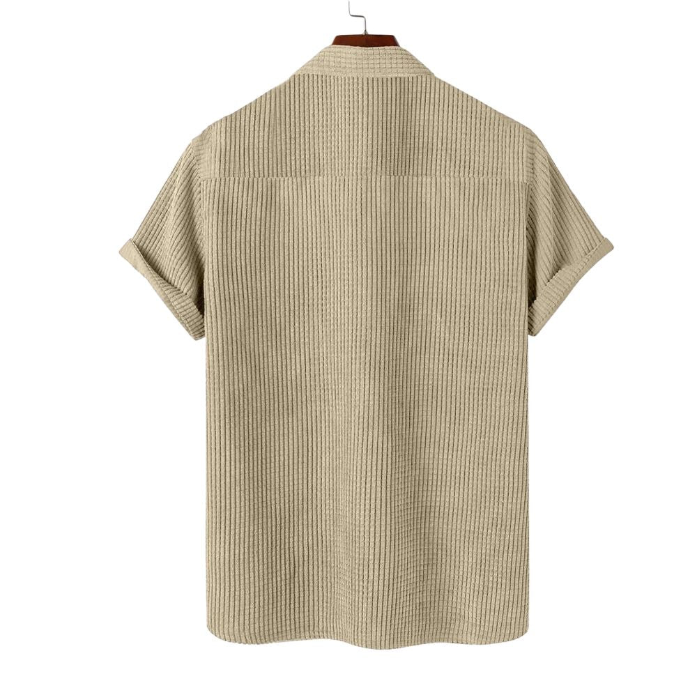 Camisa Manga Curta Romenzi em Veludo Cotelê RZ580 feita em tecido de alta qualidade, com toque macio e design atemporal que une conforto e sofisticação.