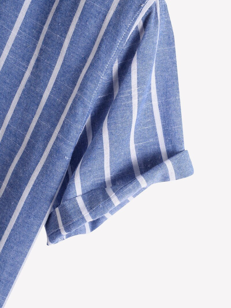 Camisa Manga Curta Romenzi Sierra RZ594 feita em tecido leve, com estampas abstratas modernas e caimento impecável que une frescor, estilo e elegância.