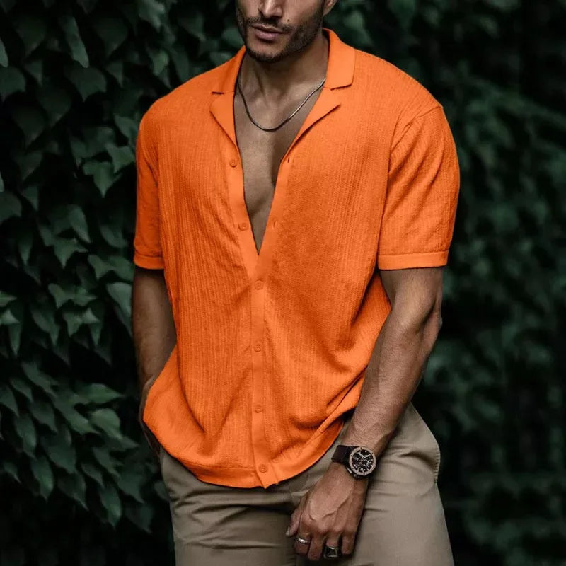 Camisa Masculina Romenzi RZ020 com design moderno, gola polo, modelagem ajustada e tecido respirável para conforto e elegância.