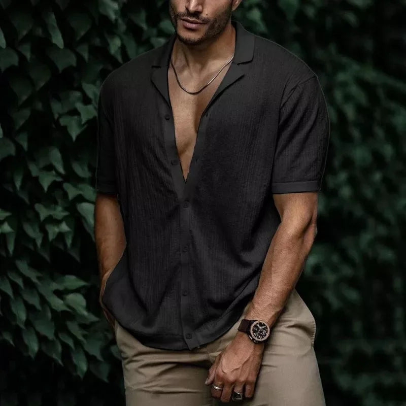 Camisa Masculina Romenzi RZ020 com design moderno, gola polo, modelagem ajustada e tecido respirável para conforto e elegância.