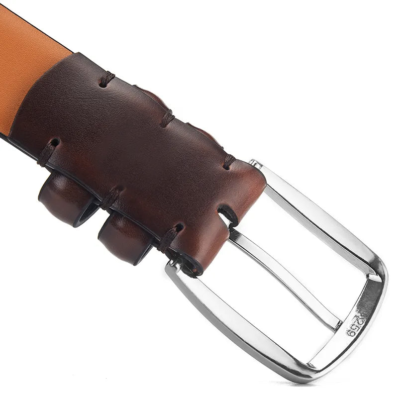 Cinto Masculino de Couro Romenzi Classy RZ460 feito à mão em couro legítimo com estilo clássico e acabamento premium para looks refinados.