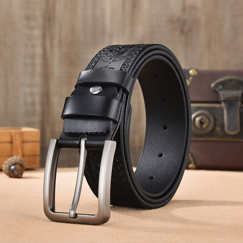 Cinto Masculino Couro Romenzi Orion RZ465 com visual elegante, couro legítimo e toque clássico para compor produções sociais e casuais com sofisticação.