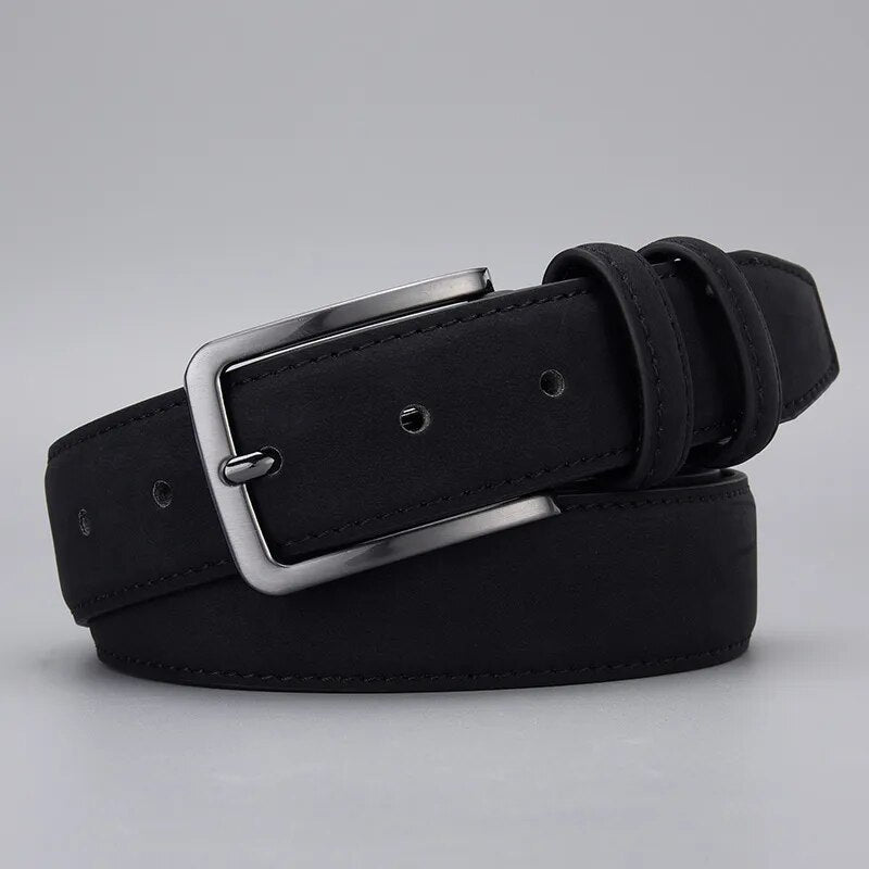 Cinto Masculino de Couro Romenzi Vigor RZ461 feito à mão em couro legítimo, estilo retrô, ideal para looks clássicos com toque refinado.