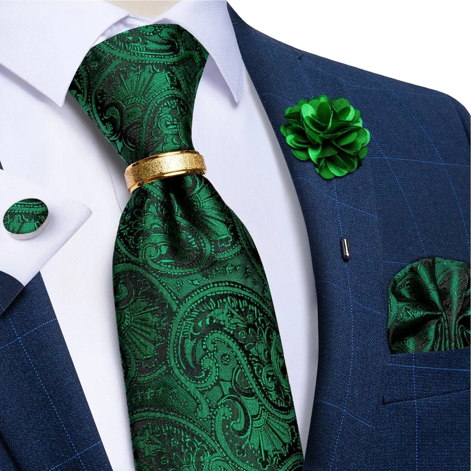 Conjunto com Gravata Romenzi Estampada RZ455, broche, anel e acessórios, ideal para ocasiões especiais e visuais refinados com personalidade.