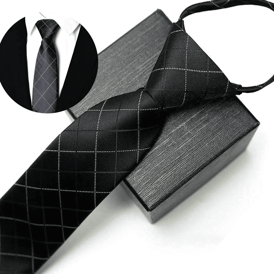 Gravata Romenzi Lumière RZ456, peça de acabamento impecável e toque suave, ideal para looks marcantes e cheios de distinção.