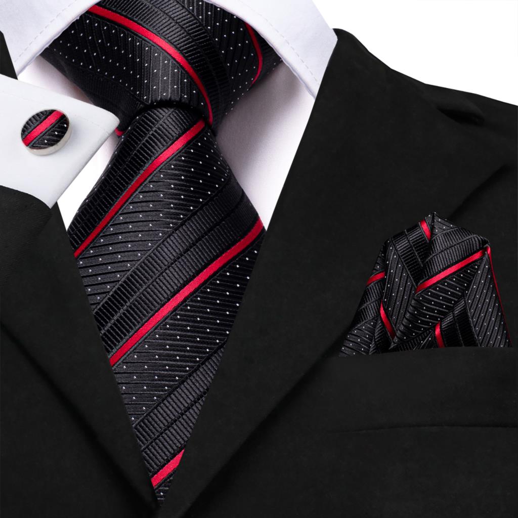 Conjunto Gravata Romenzi Vanguard RZ457 com lenço e abotoaduras, ideal para eventos sofisticados e composições masculinas refinadas.