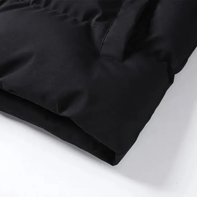 Jaqueta Acolchoada Masculina Romenzi High RZ239 com design clássico, isolamento térmico e estilo atemporal para conforto e sofisticação em dias frios.