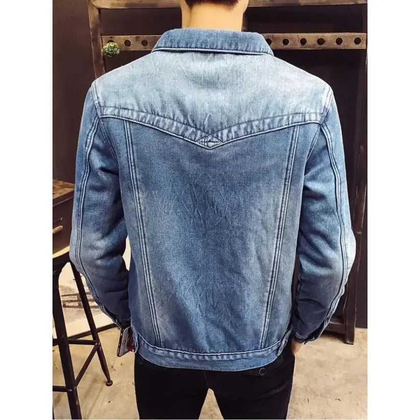 Jaqueta Jeans Masculina Romenzi Casual RZ232, design moderno, elegância e conforto com excelente isolamento térmico.