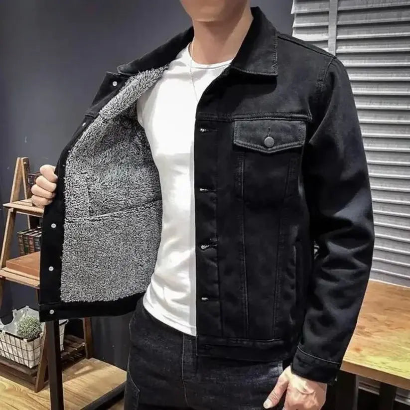Jaqueta Jeans Masculina Romenzi Casual RZ232, design moderno, elegância e conforto com excelente isolamento térmico.