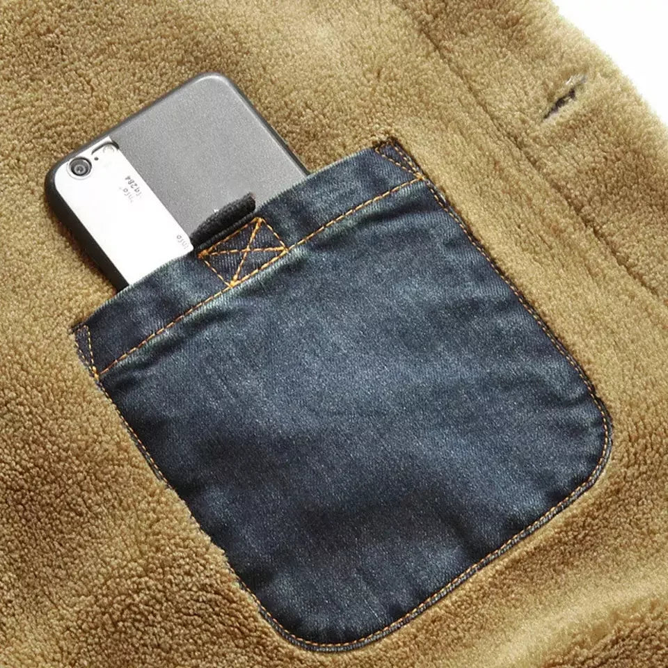 Jaqueta Jeans Masculina Romenzi Legend RZ234, design acolchoado, conforto e estilo para homens modernos.