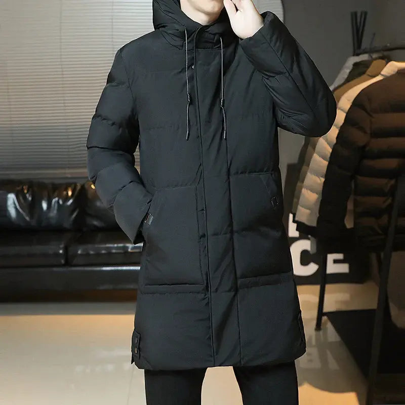 Jaqueta Longa Puffer Masculina Romenzi RZ145 com acolchoamento térmico, tecido impermeável e design refinado para proteção e estilo no inverno.