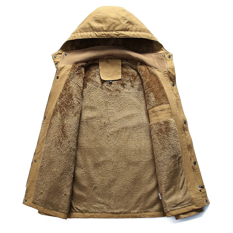 Jaqueta Masculina Cargo Stiff Romenzi RZ212 com forro acolchoado, design resistente e zíper durável. Elegância e funcionalidade para dias frios.