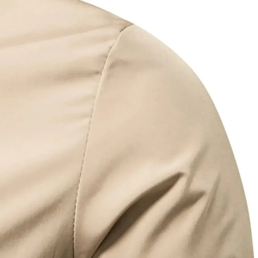 Jaqueta Masculina Casual Romenzi RZ146 com design moderno, caimento refinado e tecido resistente, ideal para conforto e estilo em qualquer ocasião.