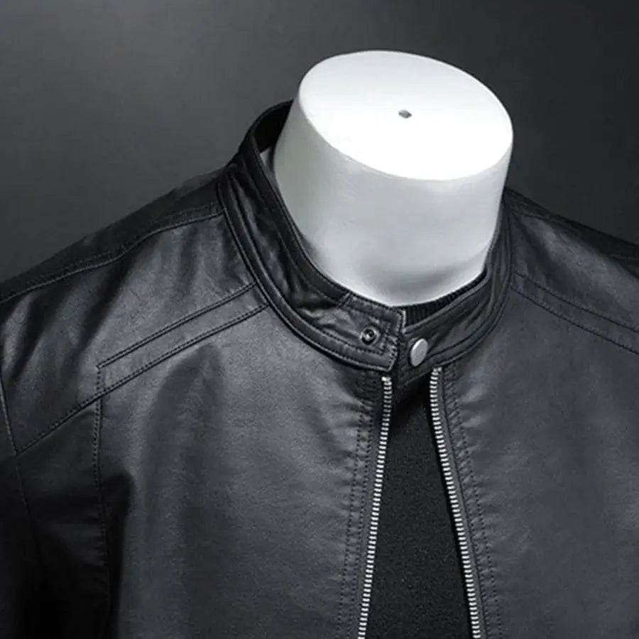 Jaqueta Masculina de Couro Romenzi Classic RZ117 - couro genuíno, design exclusivo, conforto, resistência e durabilidade premium.