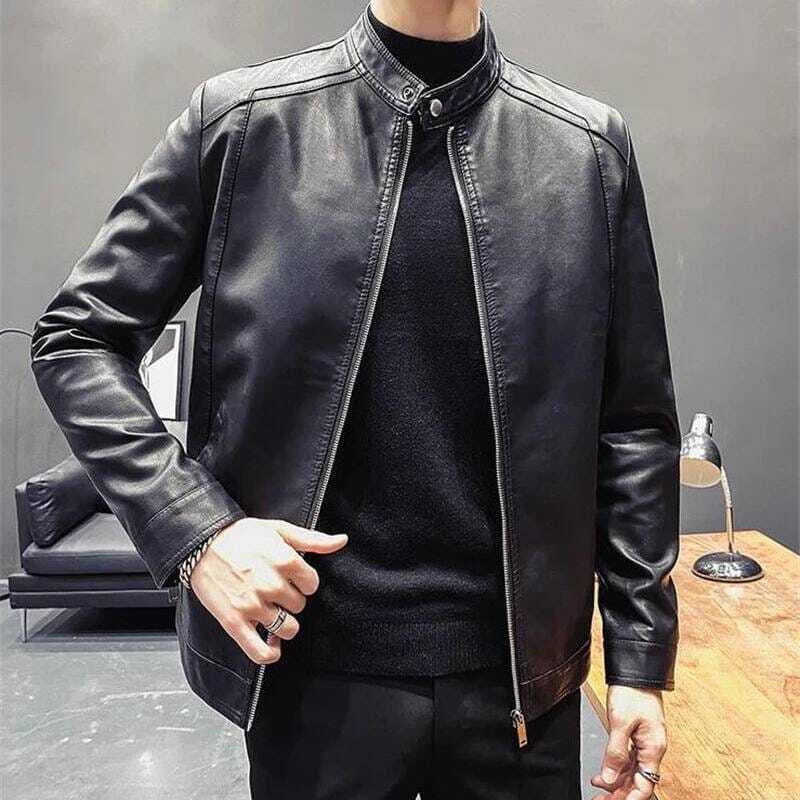 Jaqueta Masculina de Couro Romenzi Classic RZ117 - couro genuíno, design exclusivo, conforto, resistência e durabilidade premium.