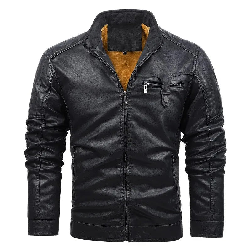 Jaqueta Masculina de Couro Romenzi RZ140 com acabamento em couro premium, interior luxuoso em veludo e design sofisticado para estilo intemporal.