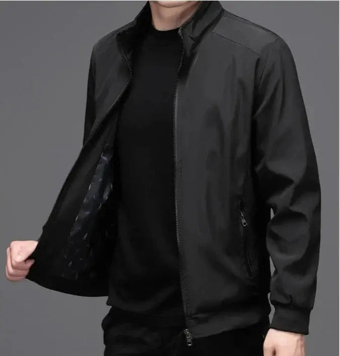 Jaqueta Masculina Germany Romenzi RZ171 com design moderno, proteção térmica e tecido resistente, ideal para o homem elegante e versátil.