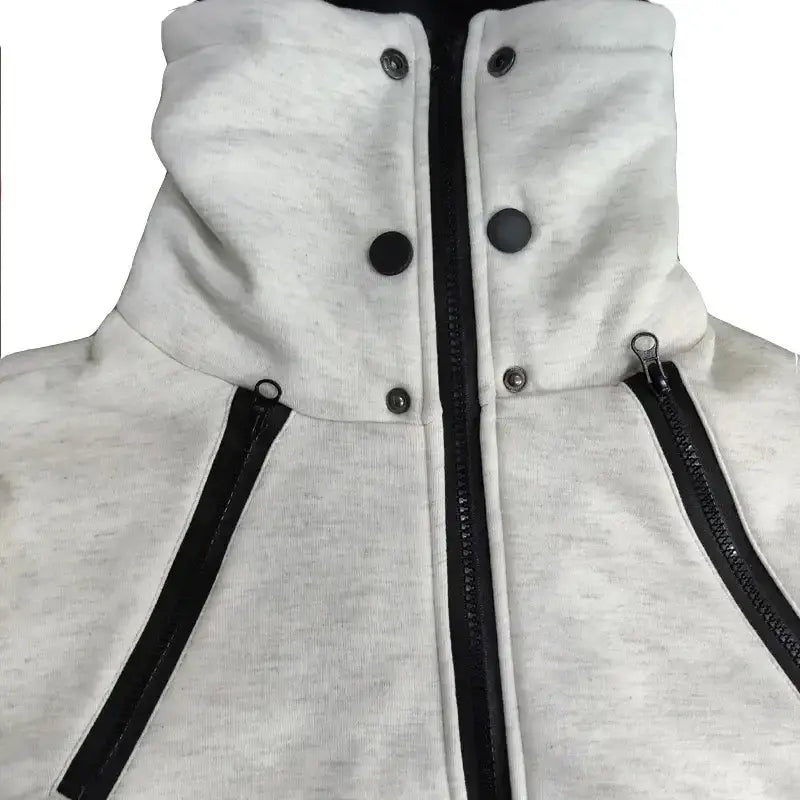 Jaqueta Masculina Gola Alta Romenzi RZ204, possui um design elegante, forro acolchoado para excelente isolamento térmico e máximo conforto.