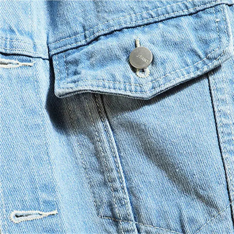 Jaqueta Masculina Jeans Stylish Romenzi RZ220, com isolamento térmico, forro acolchoado e acabamento durável, ideal para estilo e conforto nos dias frios.