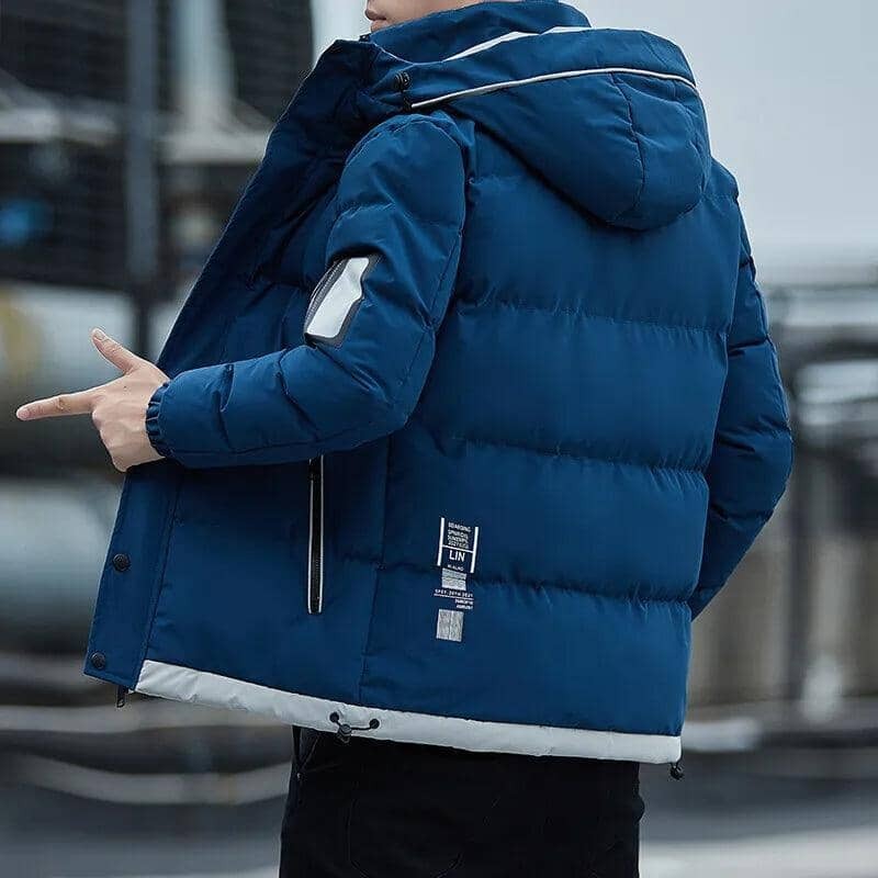 Jaqueta Masculina Puffer Extreme Romenzi RZ207, possui um design moderno, forro acolchoado para excelente isolamento térmico e máximo conforto.