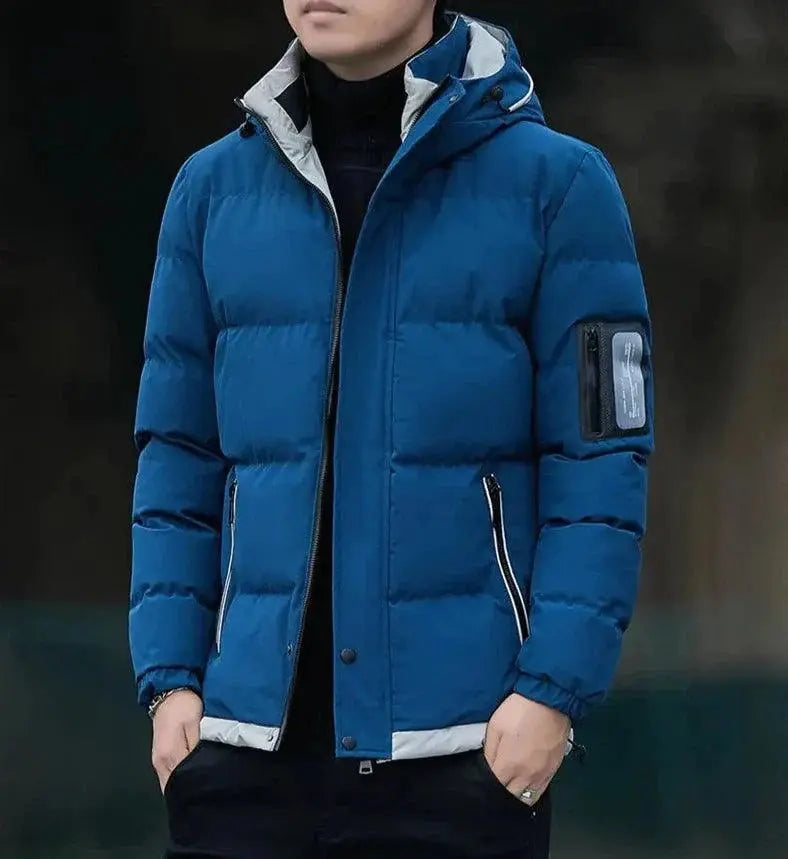 Jaqueta Masculina Puffer Extreme Romenzi RZ207, possui um design moderno, forro acolchoado para excelente isolamento térmico e máximo conforto.