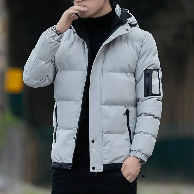 Jaqueta Masculina Puffer Extreme Romenzi RZ207, possui um design moderno, forro acolchoado para excelente isolamento térmico e máximo conforto.