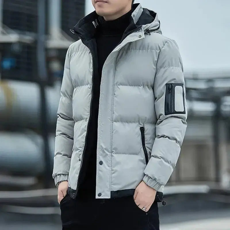Jaqueta Masculina Puffer Extreme Romenzi RZ207, possui um design moderno, forro acolchoado para excelente isolamento térmico e máximo conforto.