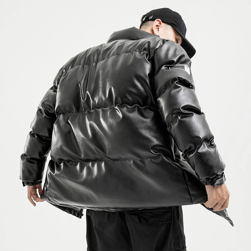 Jaqueta Masculina Puffer Winter Romenzi RZ190 em tecido acolchoado, zíper durável e design moderno.
