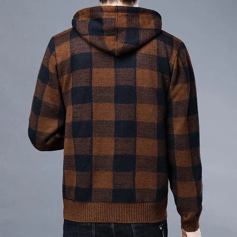 Jaqueta Masculina Xadrez Romenzi RZ181 com forro acolchoado, tecido resistente e design versátil. Estilo e aquecimento para dias frios.