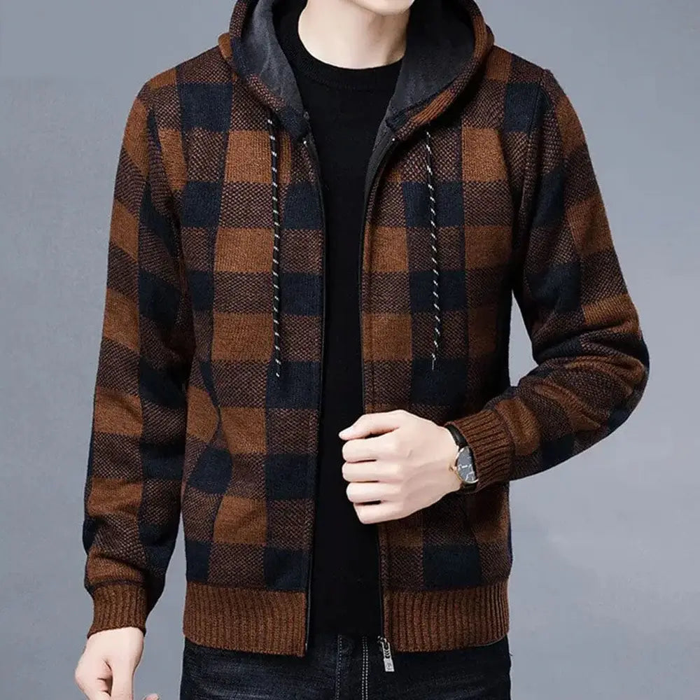 Jaqueta Masculina Xadrez Romenzi RZ181 com forro acolchoado, tecido resistente e design versátil. Estilo e aquecimento para dias frios.