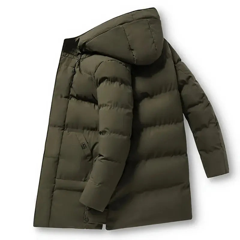 Jaqueta Puffer Longa Masculina Romenzi RZ135 com tecido premium, impermeável e detalhes refinados, perfeita para conforto e proteção contra o frio.