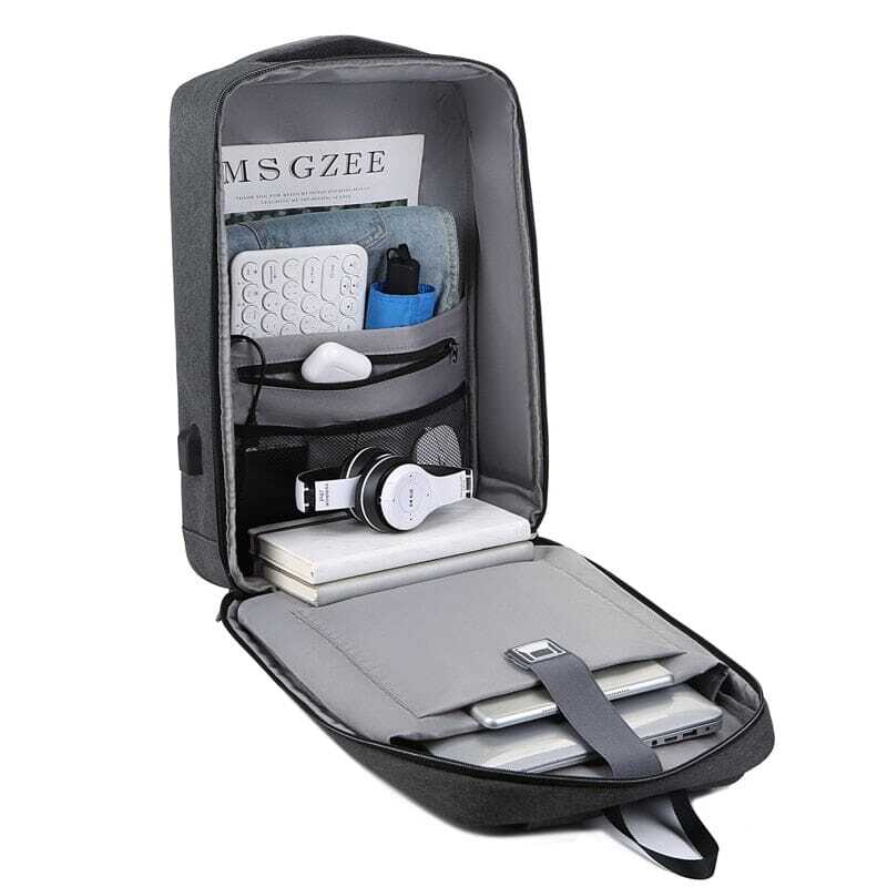 Mochila Executiva Romenzi RZ067 com tecido impermeável, compartimento para notebook 15'', porta USB, trava TSA e design moderno e funcional.