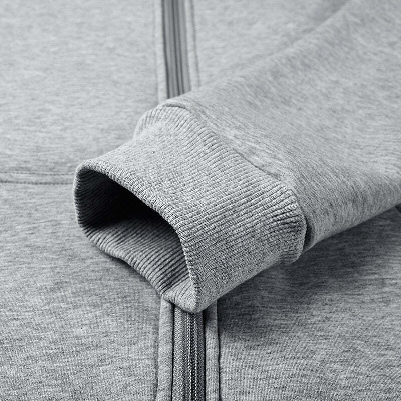 Moletom Masculino de Lã com Capuz Romenzi RZ102 com design clássico material premium e capuz para conforto e proteção nos dias mais frios