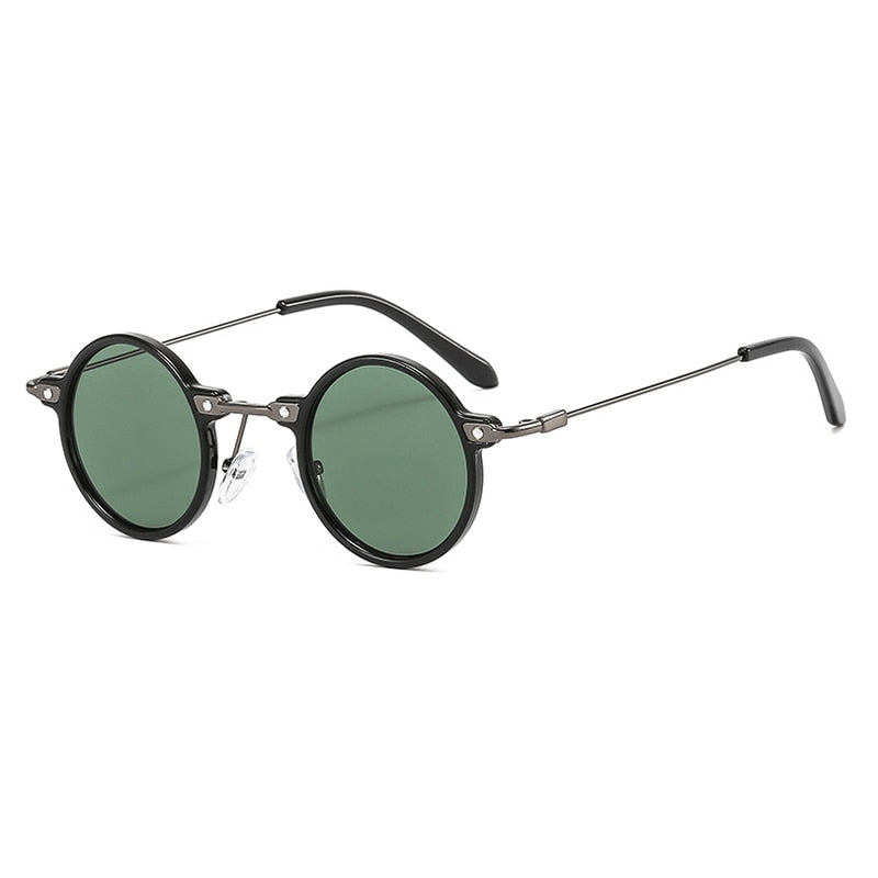 Óculos de Sol Romenzi Malibu RZ689 com design moderno e elegante, lentes em policarbonato e proteção UV400 que garantem estilo, conforto e sofisticação.